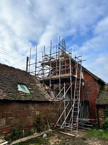 Tamworth Scaffolding: Listed barn Maxstoke - Heritage Listed barn Maxstoke
